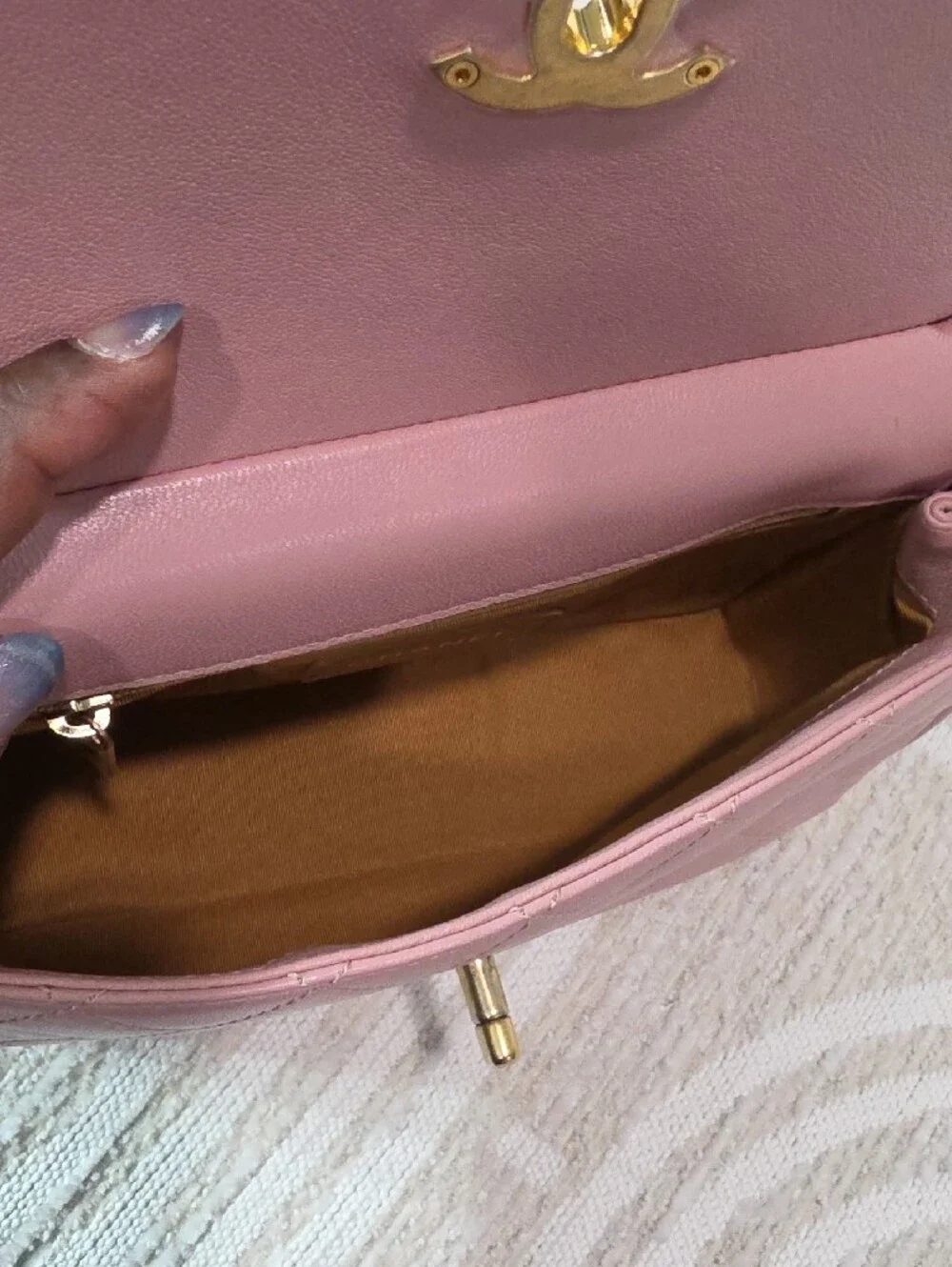 CHANEL Pink Quilted Leather Shoulder Bag with Gold Chain and CC Lock